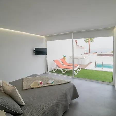 Carlota Tenerifesummervillas Villa Costa Adeje (Tenerife)